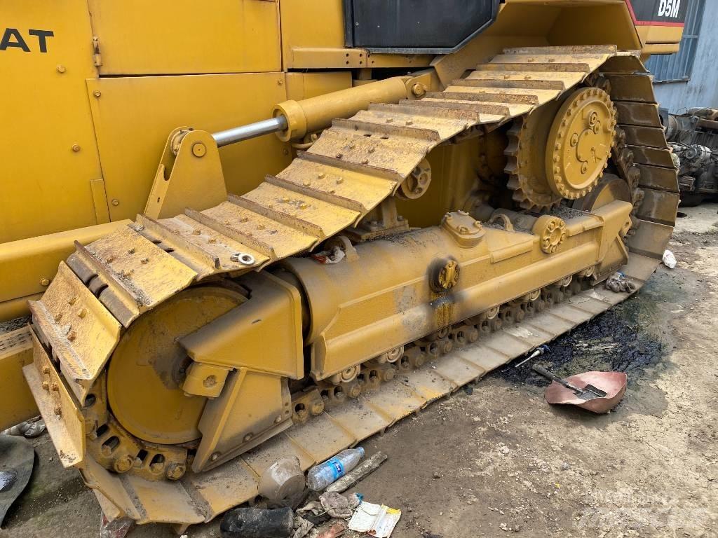 CAT D 5 M LGP ブルドーザー
