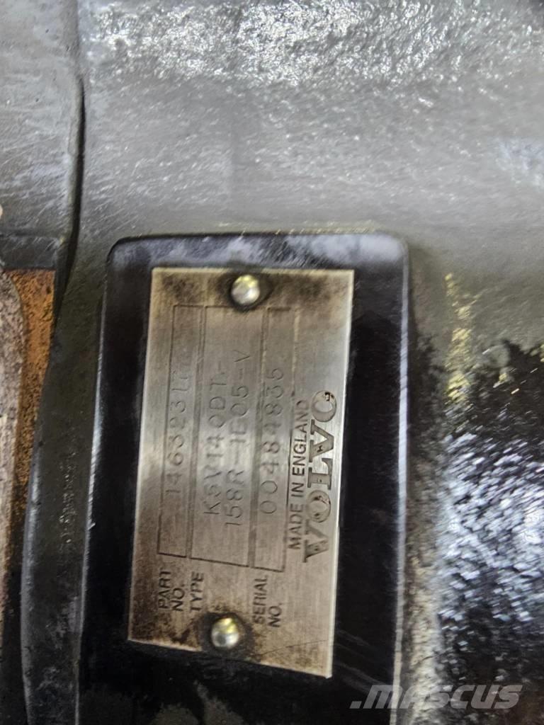 Volvo EC 300 EL 油圧機