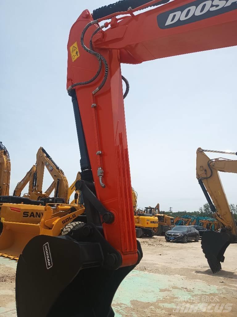 Doosan DX 225 LCA 大型油圧ショベル12t以上（パワーショベル・ユンボ）