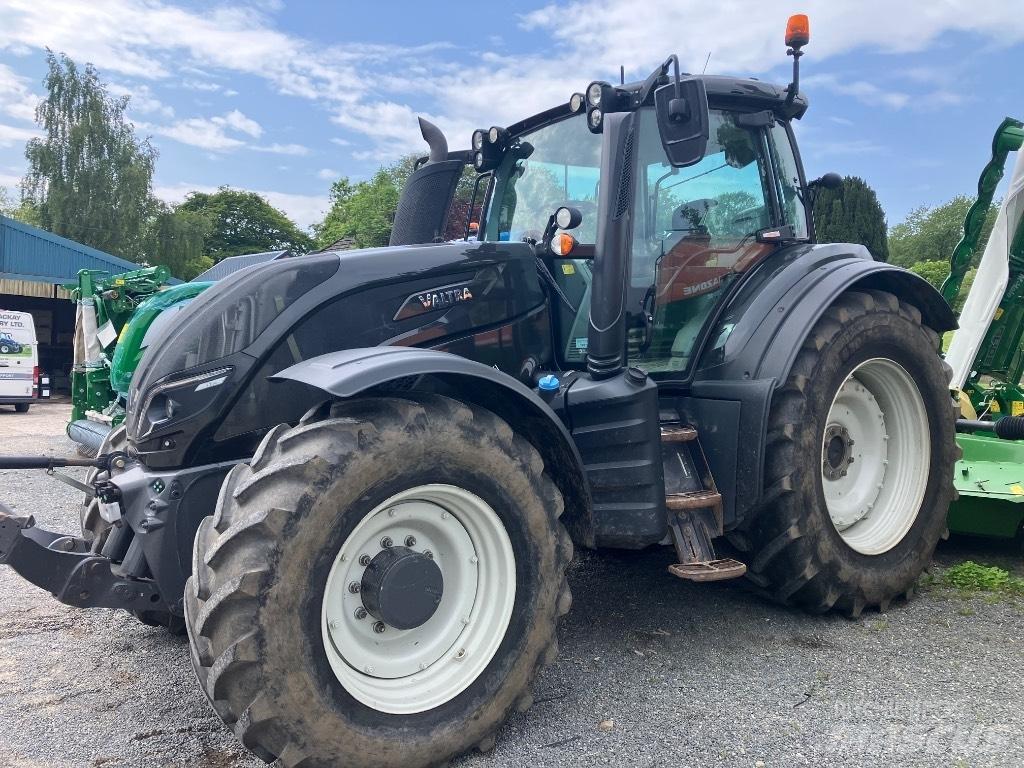 Valtra T 154 V トラクター