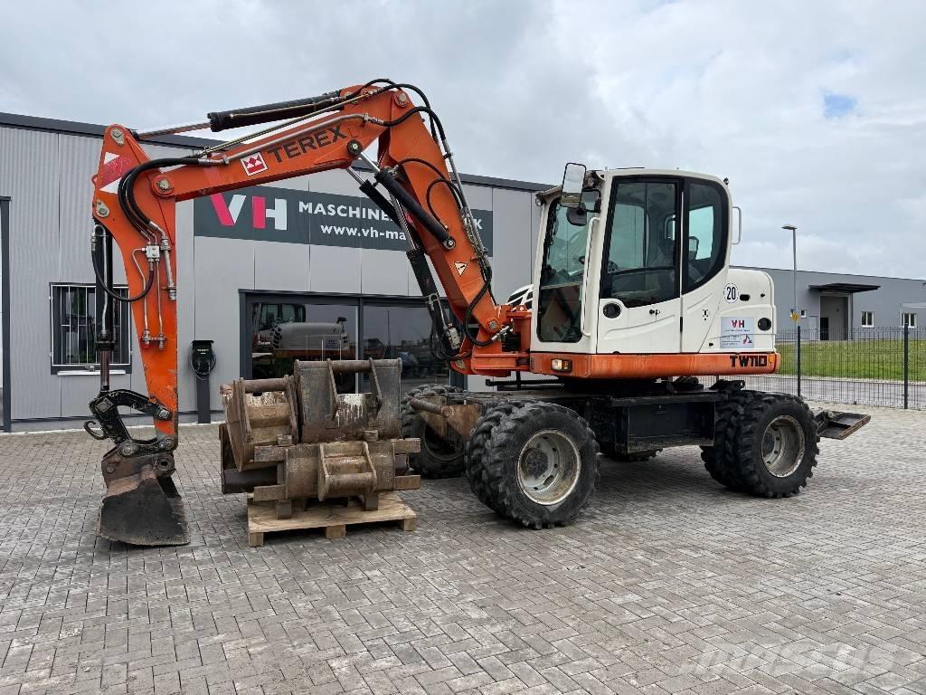 Terex TW 110 ホイール式油圧ショベル（パワーショベル・ユンボ・バックホー）