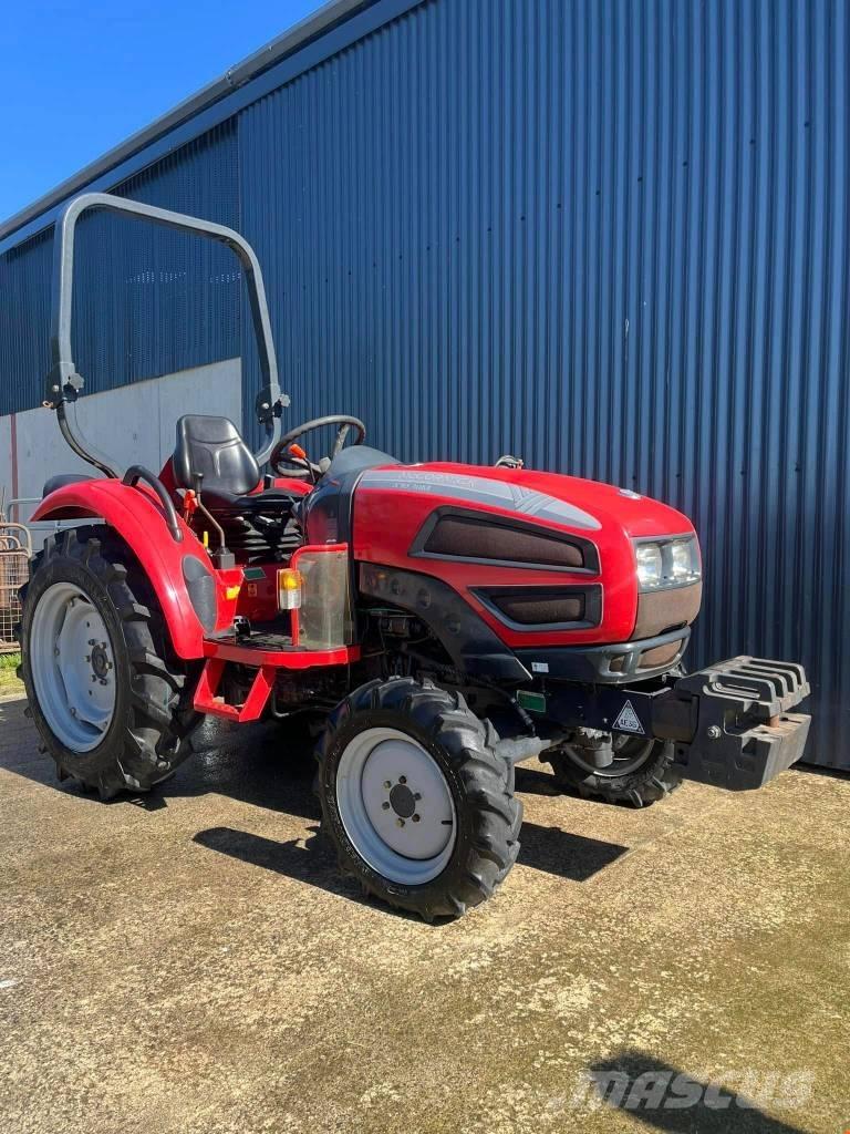 McCormick X10.30M コンパクトトラクター