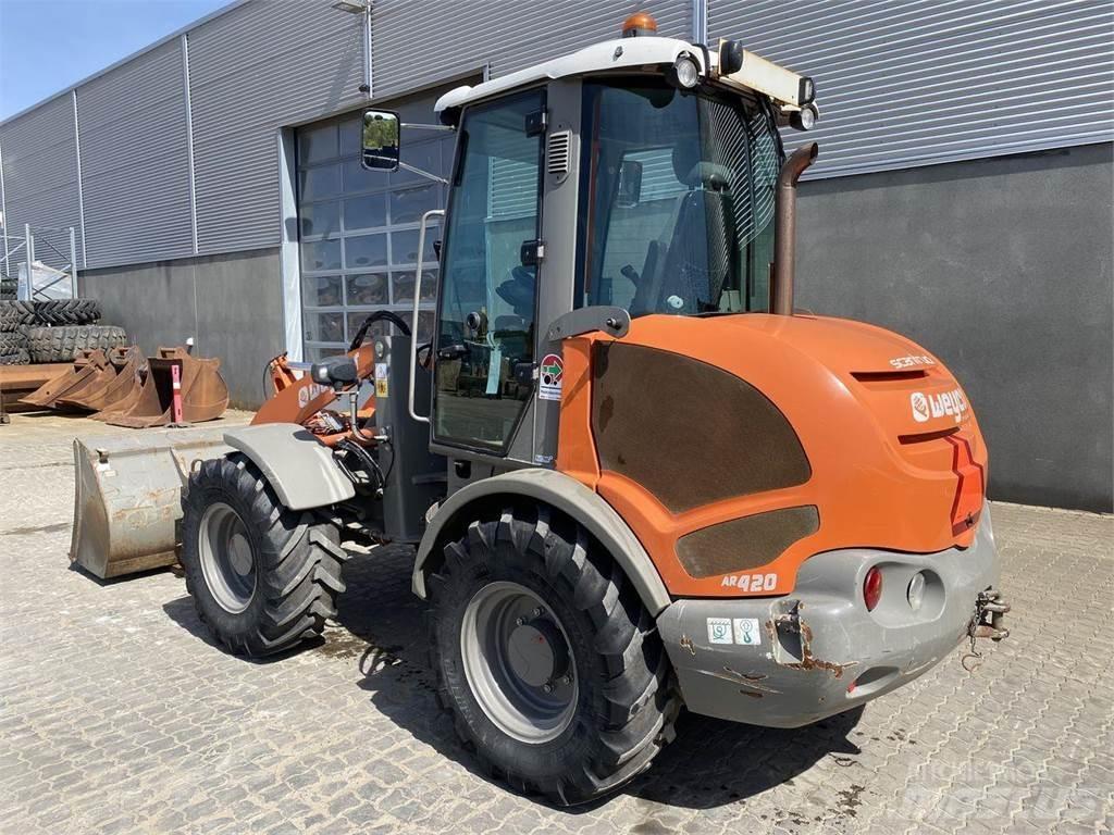Weycor AR420 多目的ローダー
