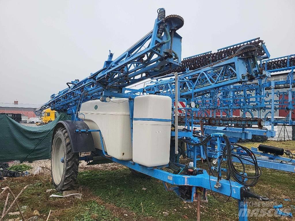 Agrio NAPA 3124 牽引型スプレイヤー