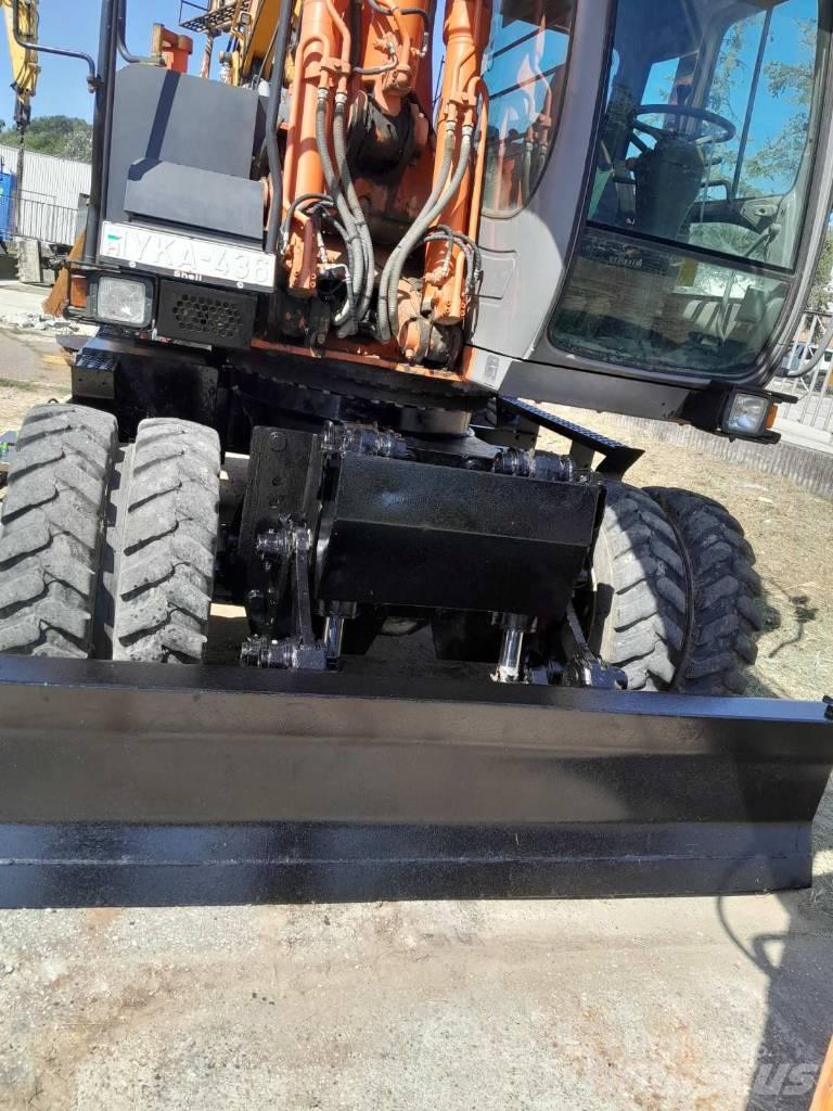 Hitachi ZX 180 W ホイール式油圧ショベル（パワーショベル・ユンボ・バックホー）