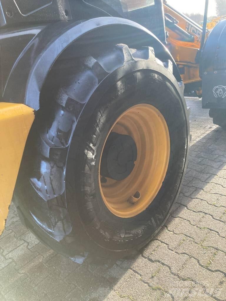 JCB TM 310 S 農業用テレハンドラー