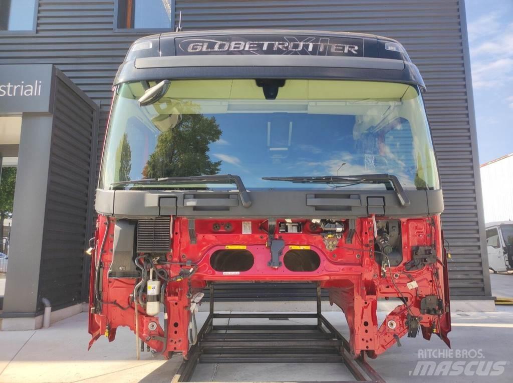Volvo FH 4 L2 H3 キャビン及び内装