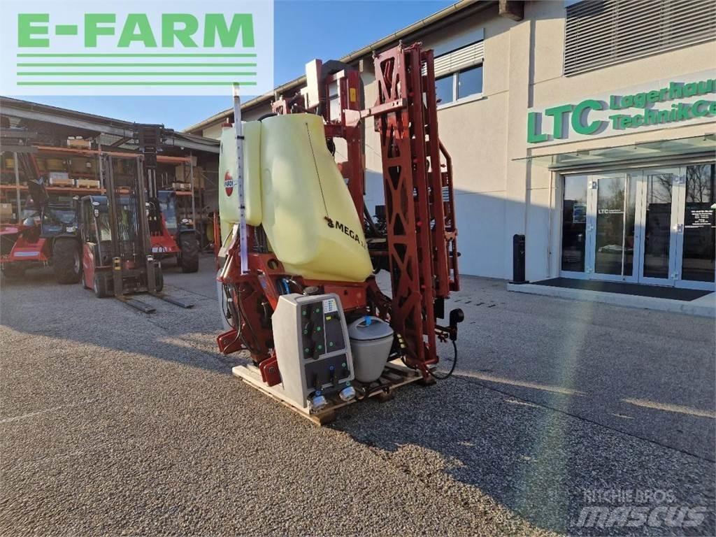 Hardi Mega 12 牽引型スプレイヤー