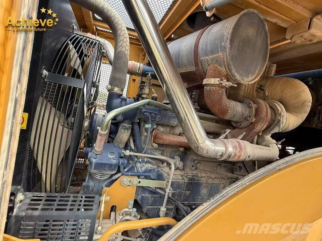 SEM 655D ホイールローダー・タイヤショベル