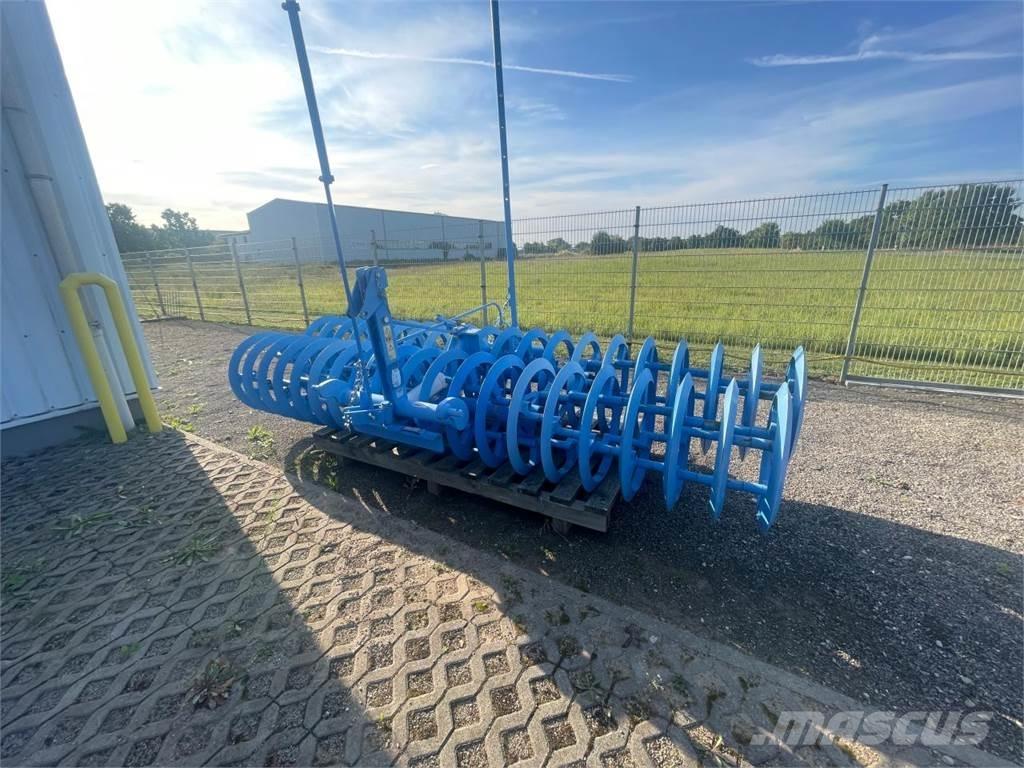 Lemken Diamant 16 リバーシブルプラウ