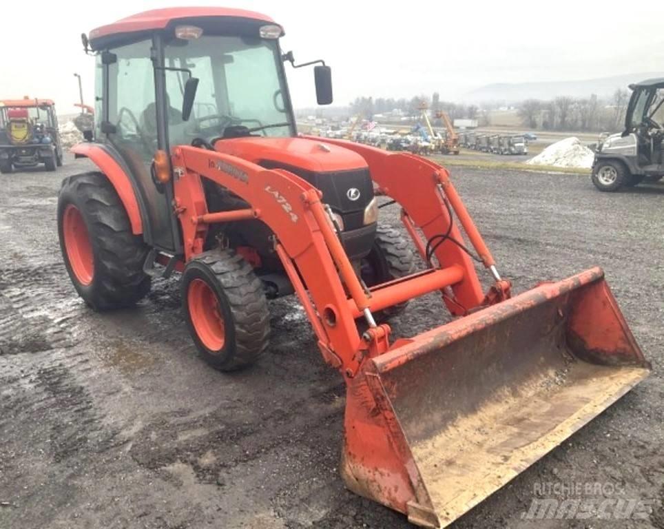 Kubota L 3240 DT トラクター