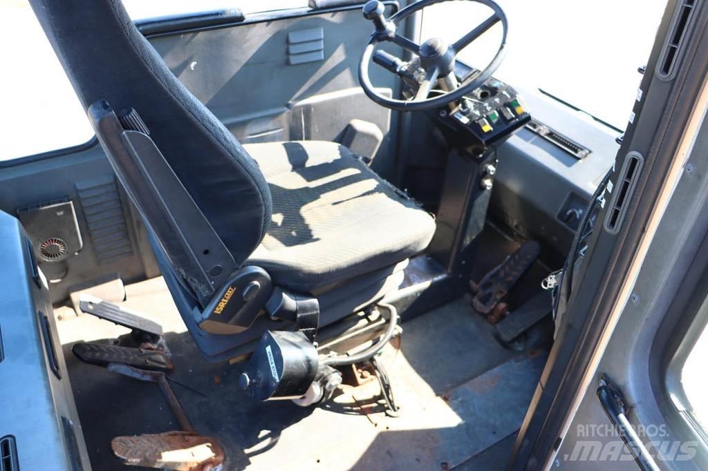 Kalmar TRX182A ターミナルトラクター
