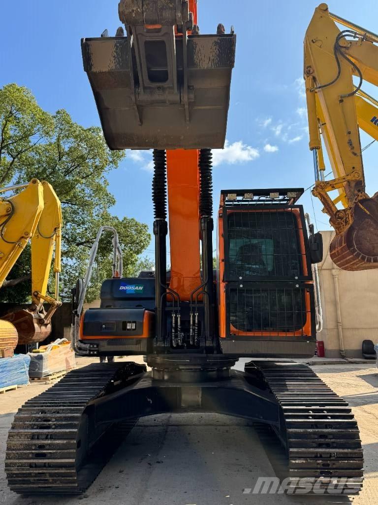 Doosan DX 225 LCA 中型油圧ショベル 7ｔ-12ｔ（ユンボ・パワーショベル・バックホー）