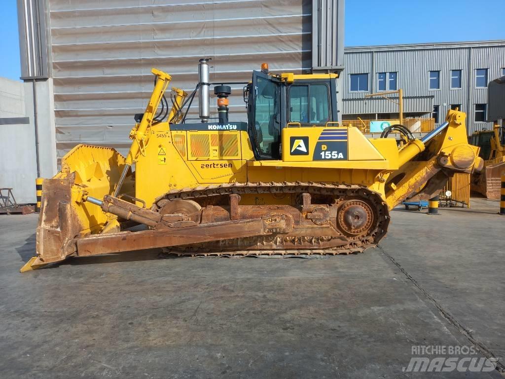 Komatsu D155A-6R ブルドーザー