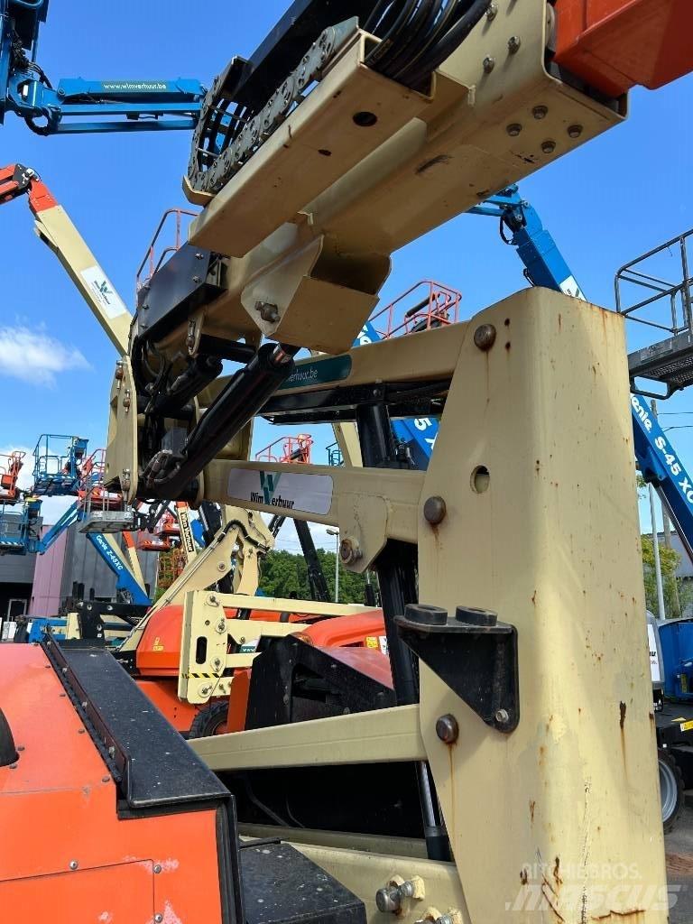 JLG 340 AJ ブームリフト　屈伸型