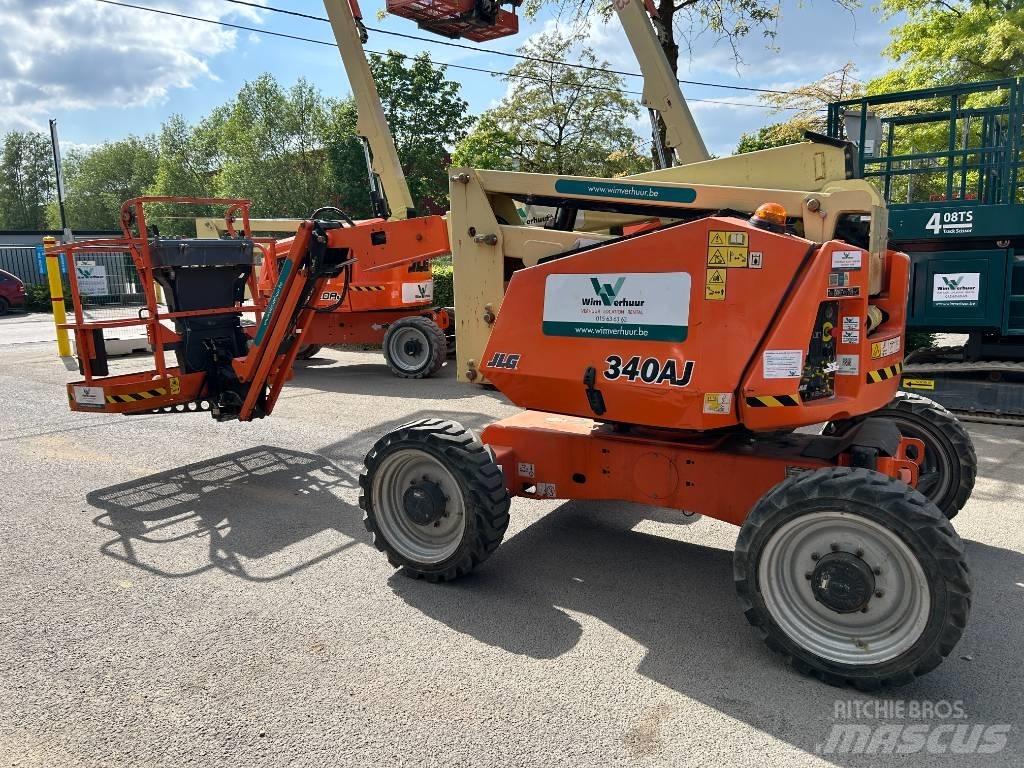 JLG 340 AJ ブームリフト　屈伸型
