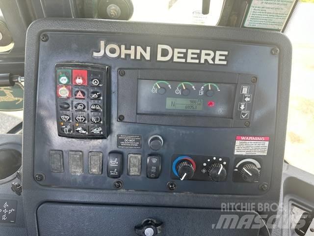 John Deere 410 K バックホーローダー