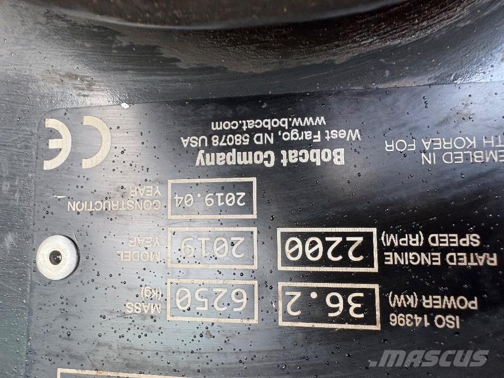 Bobcat E 62 ミニ油圧ショベル 7t以下（ミニユンボ・ミニディガー）