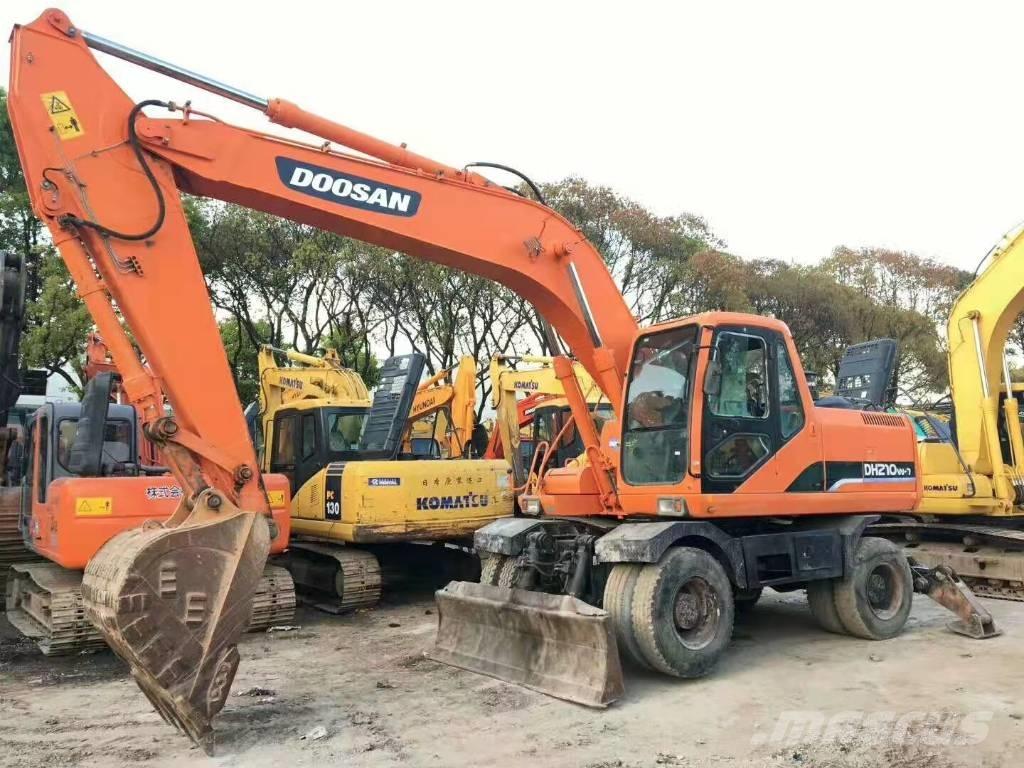 Doosan DH210W-7 ホイール式油圧ショベル（パワーショベル・ユンボ・バックホー）