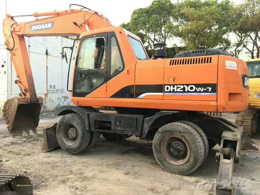 Doosan DH210W-7 ホイール式油圧ショベル（パワーショベル・ユンボ・バックホー）