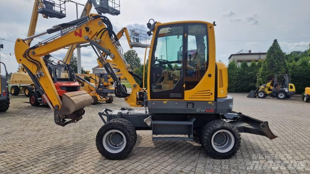 Wacker Neuson EW 65 ホイール式油圧ショベル（パワーショベル・ユンボ・バックホー）