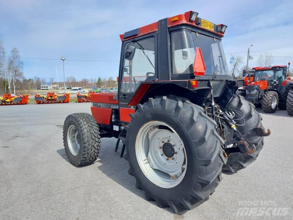 Case IH 845 XL Turbo トラクター