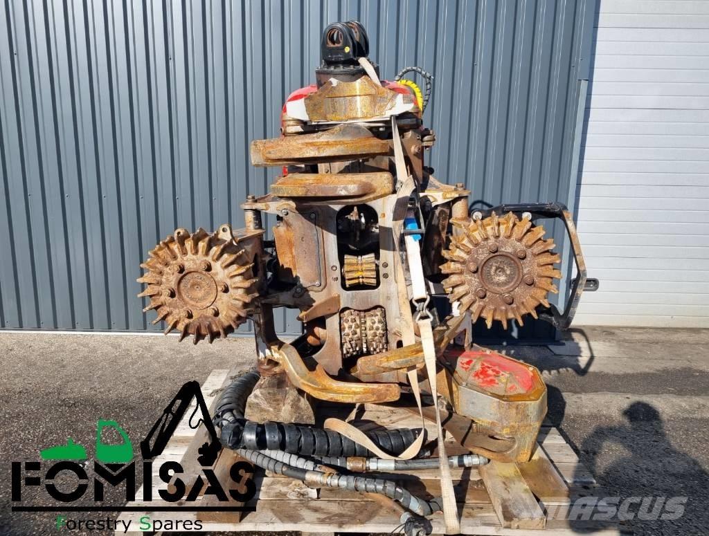 Komatsu C144 ハーベスタヘッド