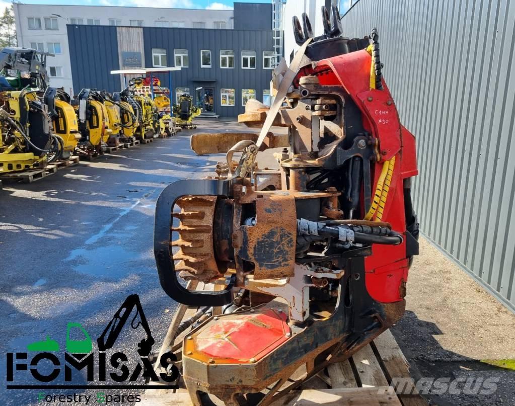 Komatsu C144 ハーベスタヘッド