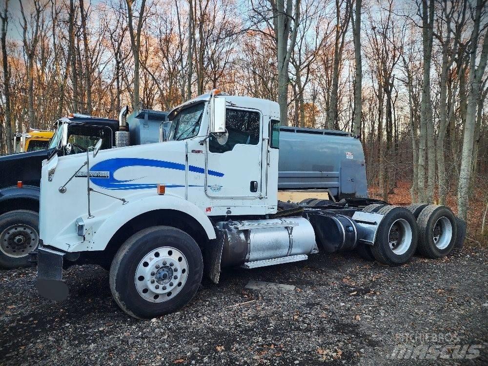 Kenworth T 800 B 中古トラクターヘッド | トレーラーヘッド