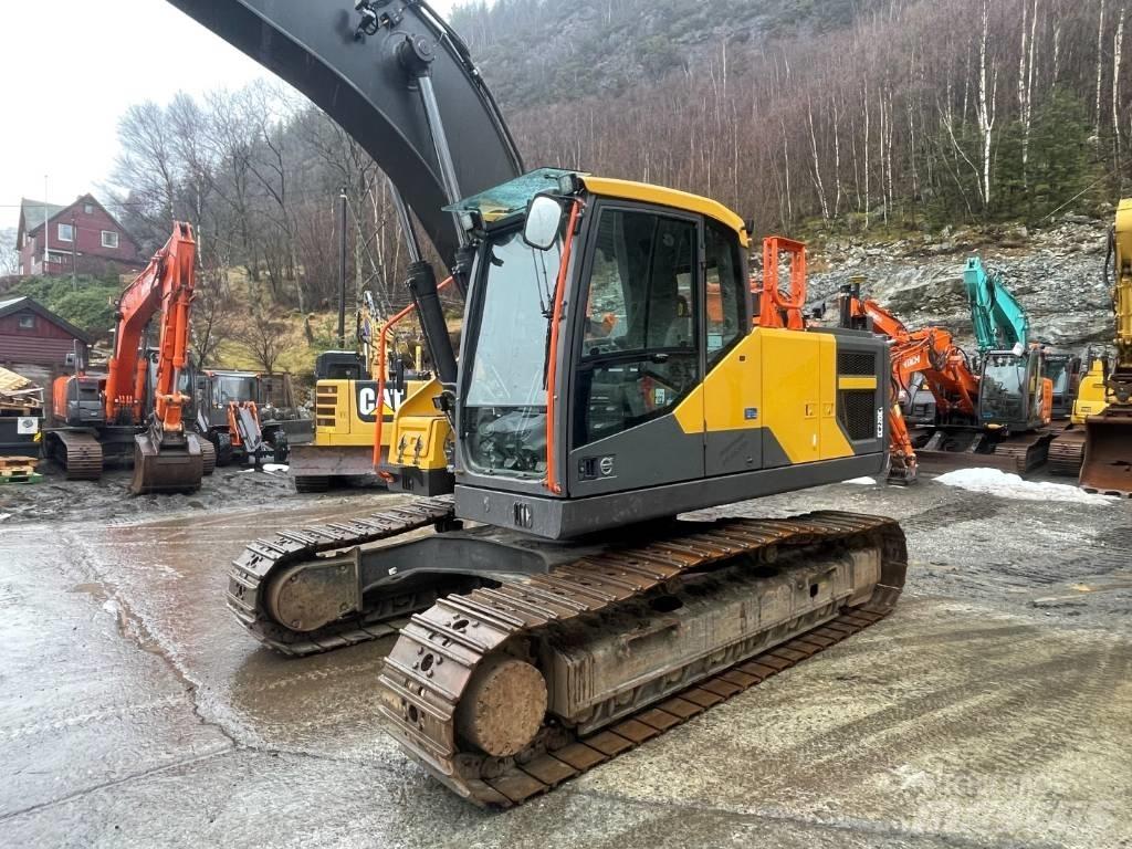 Volvo EC 220 EL 大型油圧ショベル12t以上（パワーショベル・ユンボ）