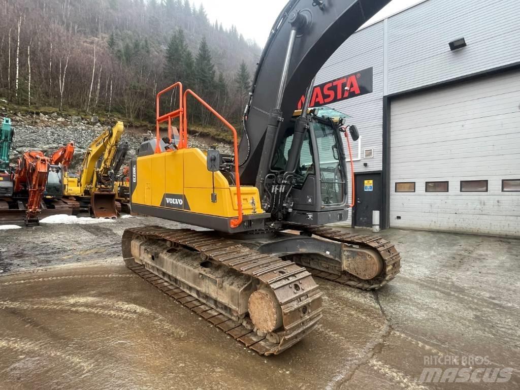 Volvo EC 220 EL 大型油圧ショベル12t以上（パワーショベル・ユンボ）