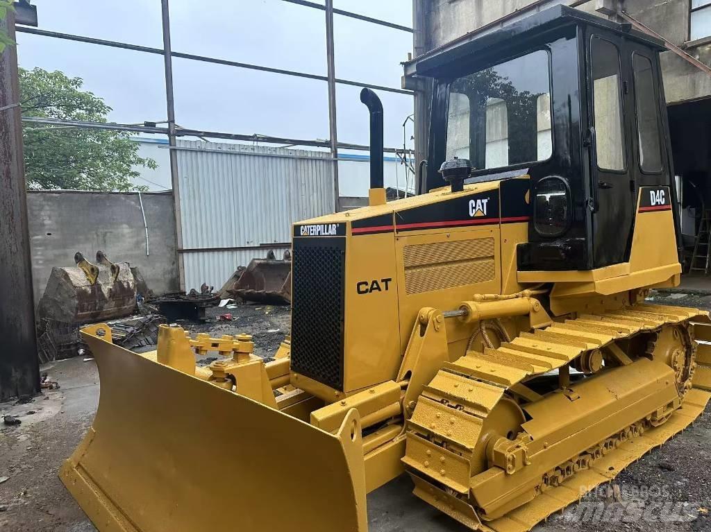 CAT D 4 C ブルドーザー