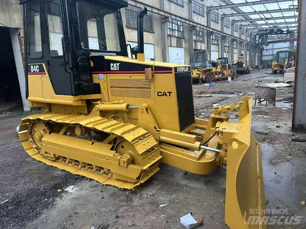 CAT D 4 C ブルドーザー