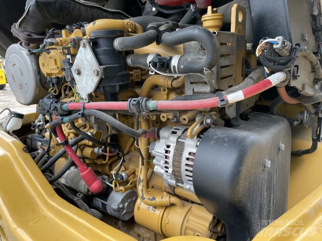 CAT 907M ホイールローダー・タイヤショベル