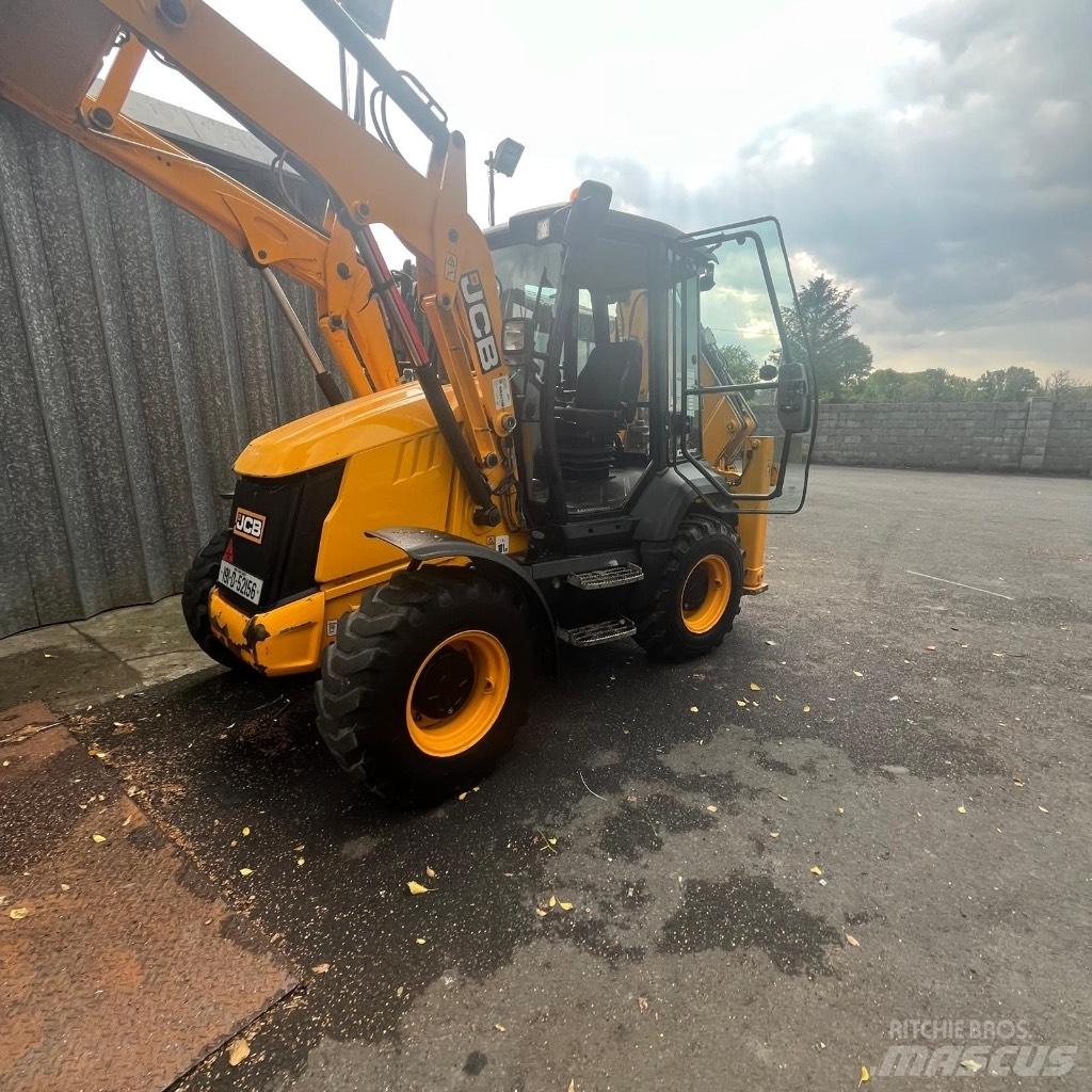 JCB 3CX Compact バックホーローダー