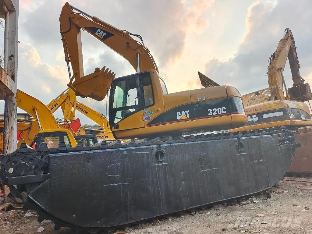 CAT 320 C 水陸両用油圧ショベル、ユンボ