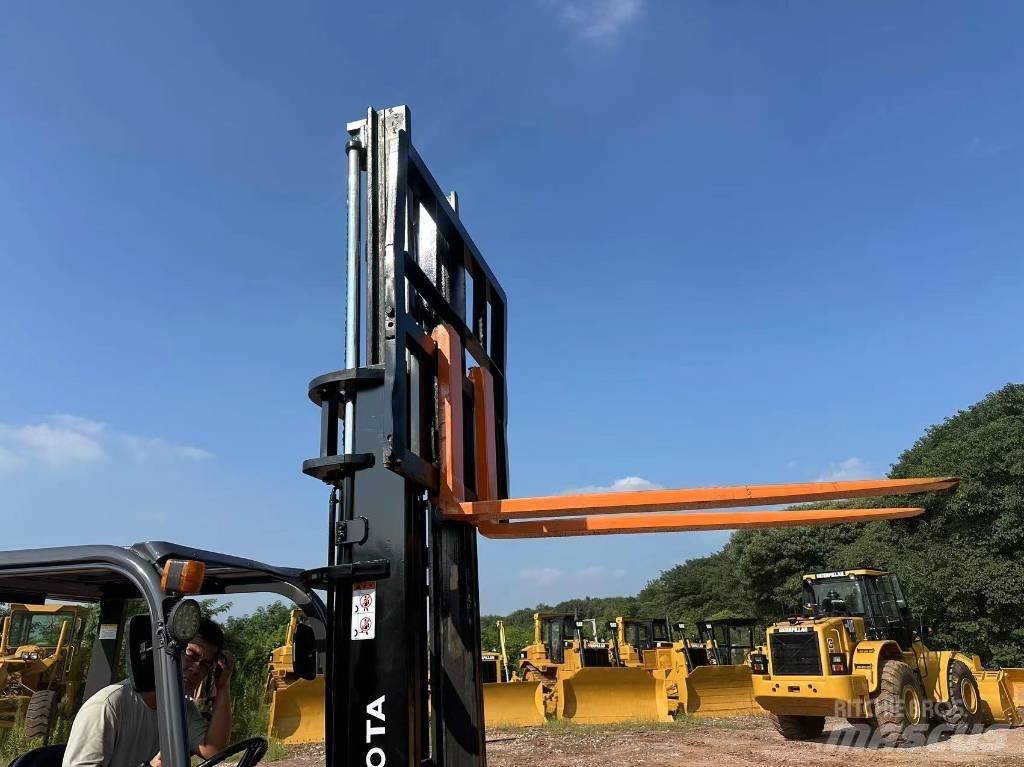 Toyota 30 Forklift ディーゼル・軽油