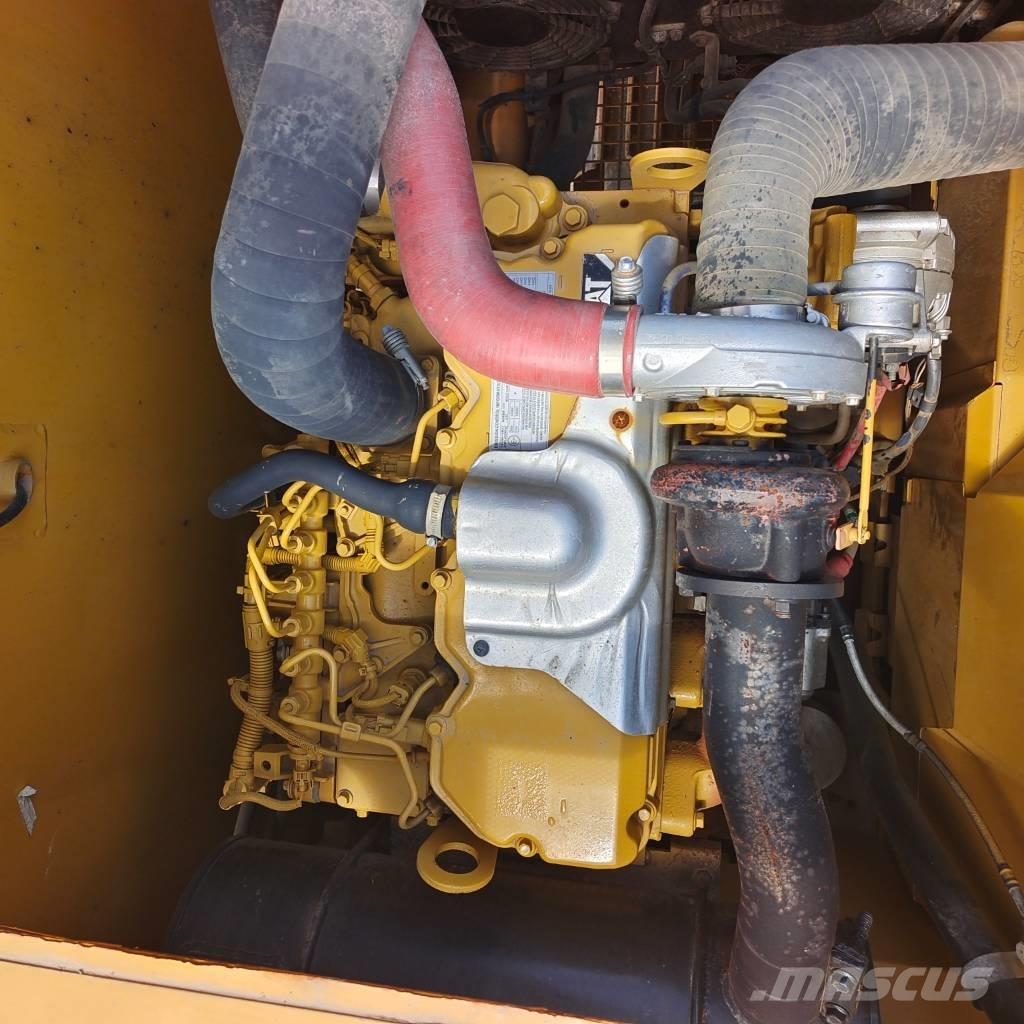 CAT 320 GC 大型油圧ショベル12t以上（パワーショベル・ユンボ）