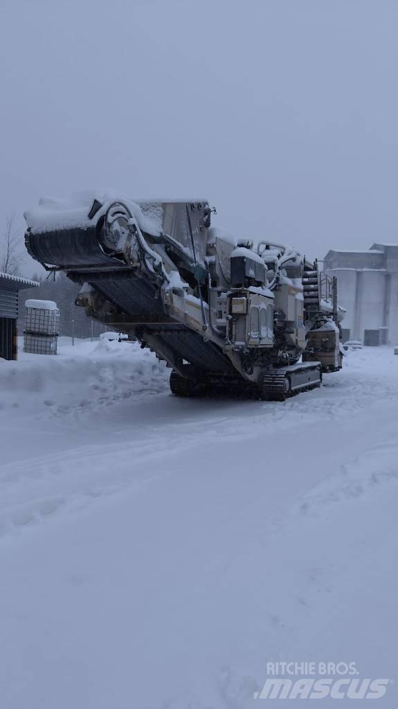 Metso LT 300 S 自走式クラッシャー