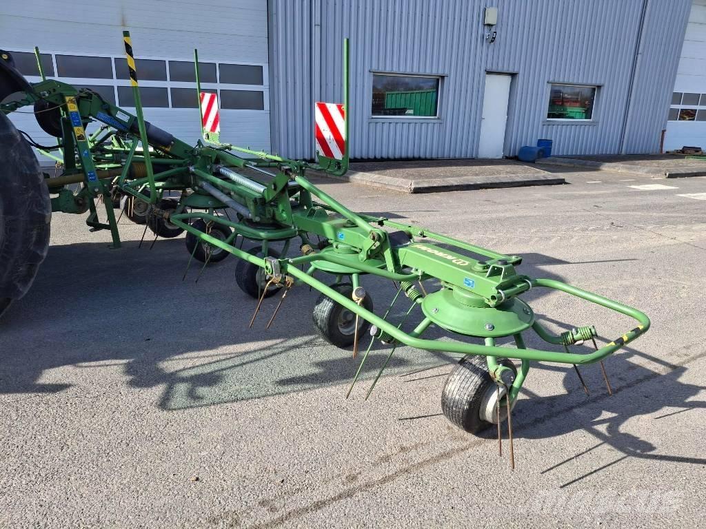 Krone KW 7.92/8 テッダー・テッダーレーキ