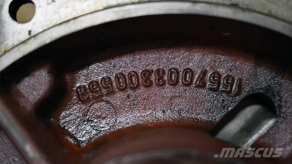 CASE CS 86 Bromshus ブレーキ