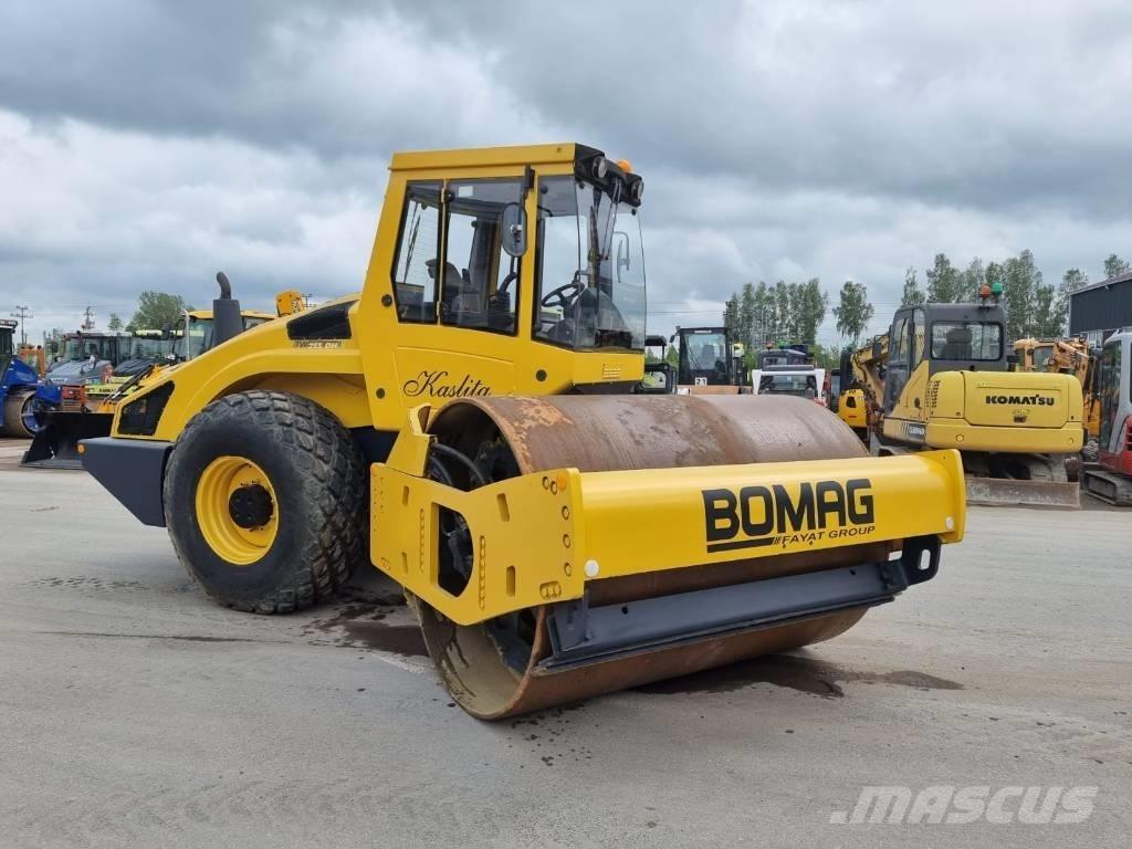 Bomag BW 213 D H-4 振動ローラ