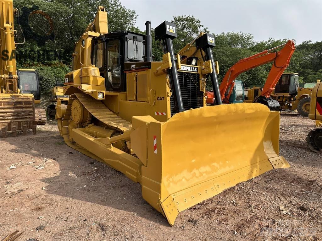 CAT D 7 R ブルドーザー
