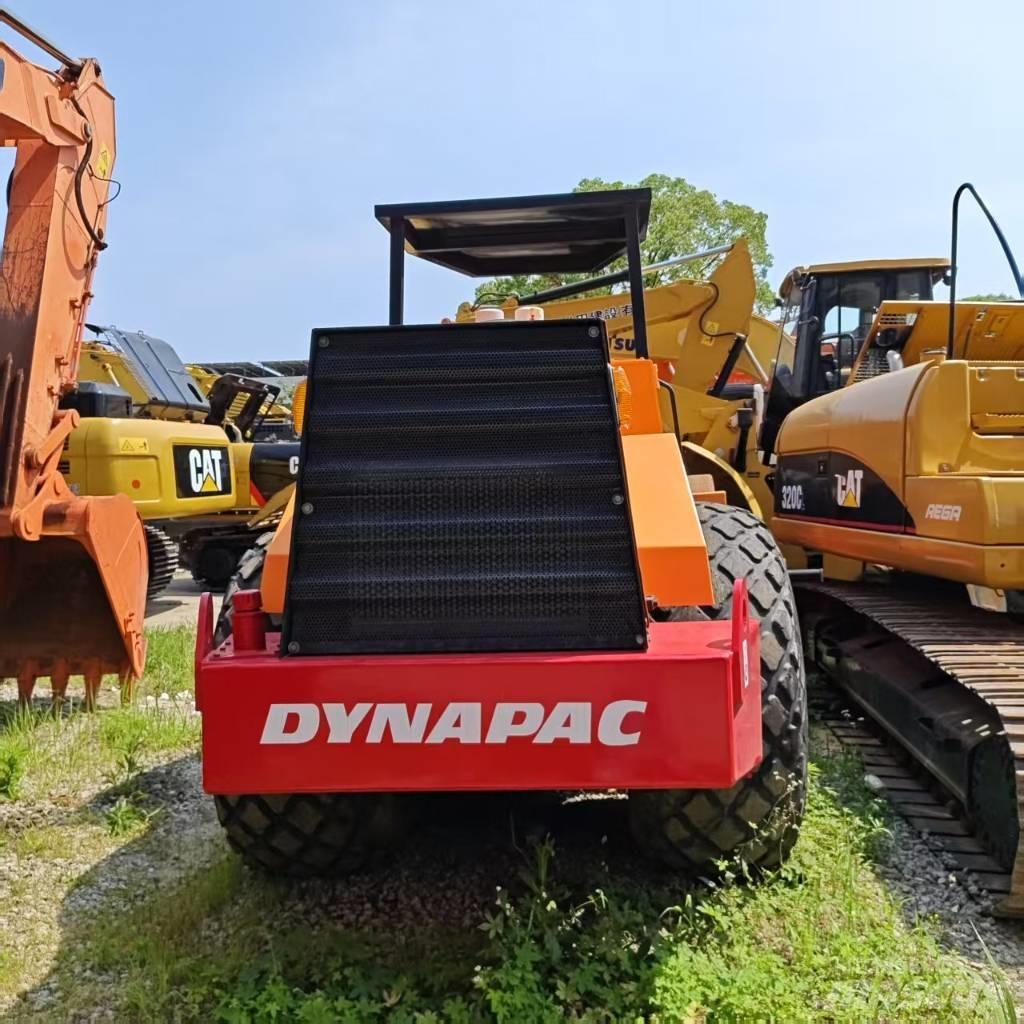 Dynapac CA 251 D 振動ローラ