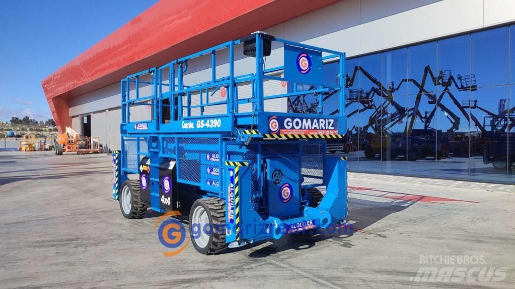 Genie GS 4390 RT シザースリフト