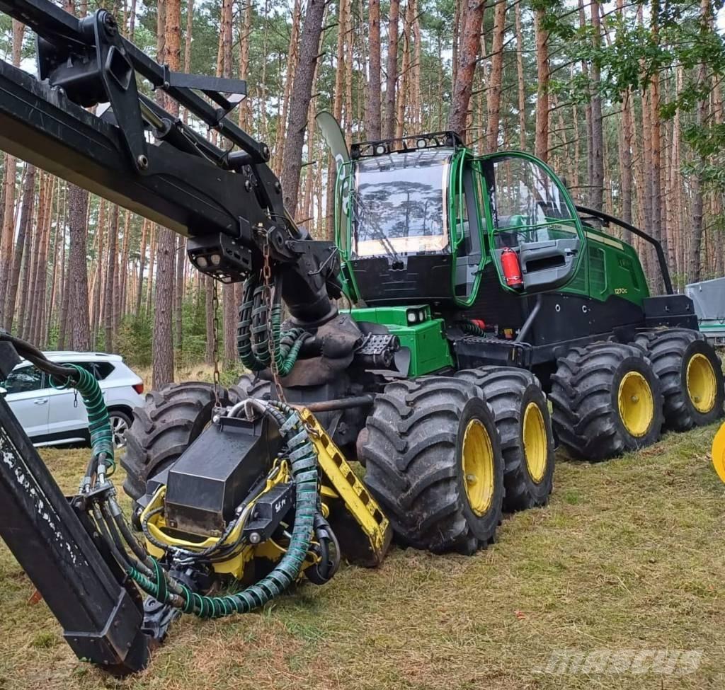 Johan Deere 1270G ハーベスター
