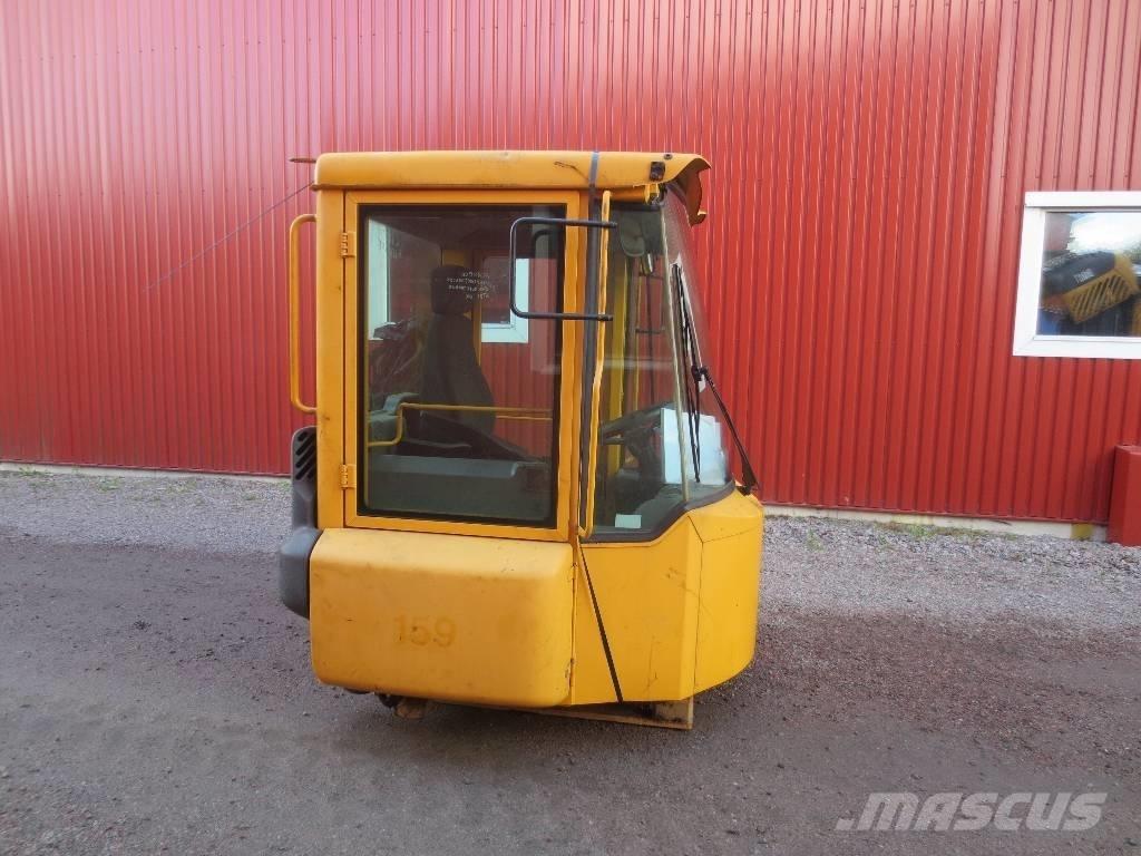 Volvo L 180 D キャビン及び内装