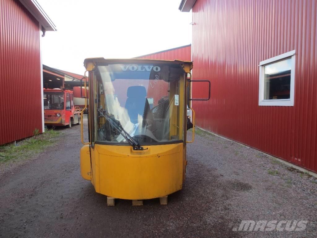 Volvo L 180 D キャビン及び内装