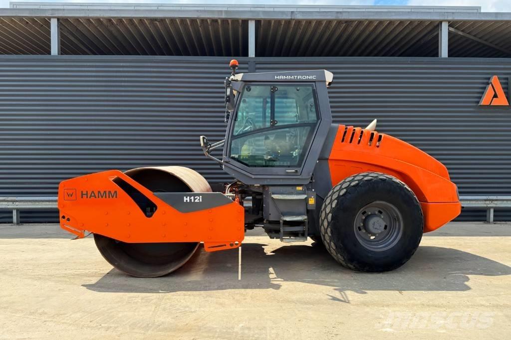 Hamm H 12I 振動ローラ