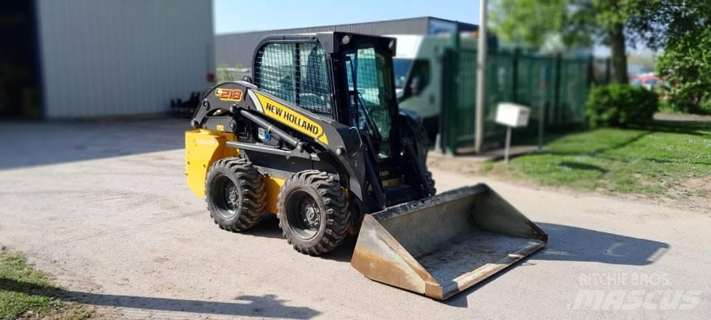 New Holland L218 スキッドステアローダー